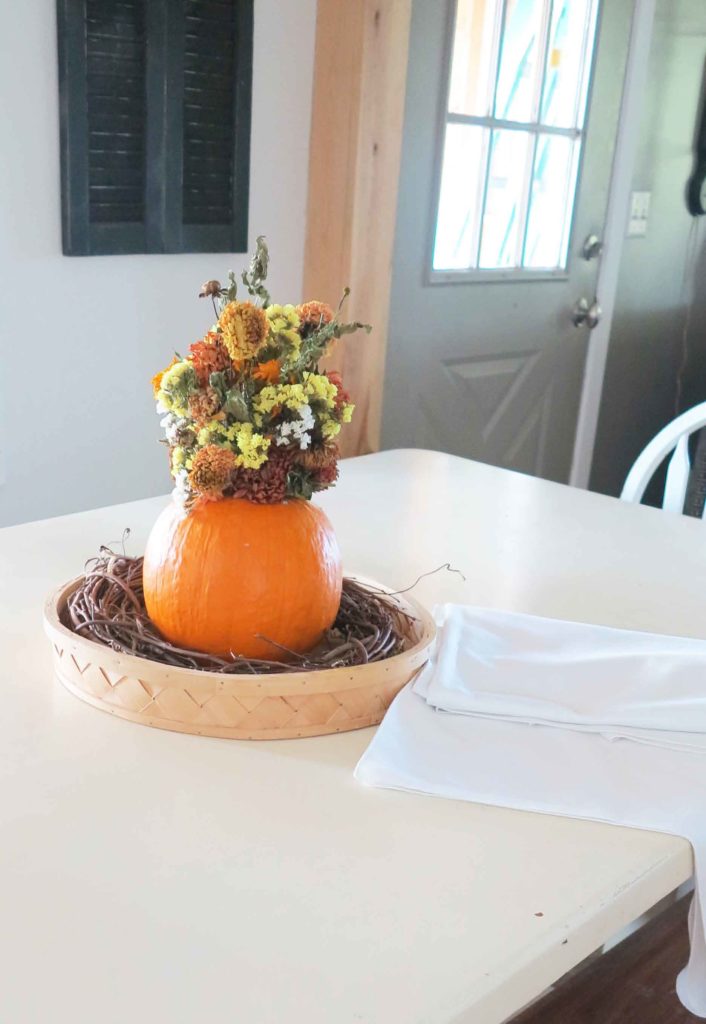 DIY pumpkin centerpiece